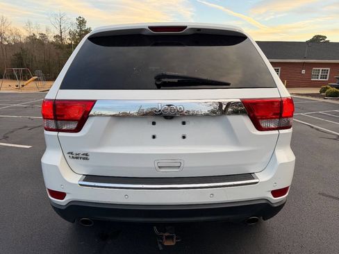 Used 2013 Jeep Grand Cherokee Limited w/ Advance Technology Group image 6