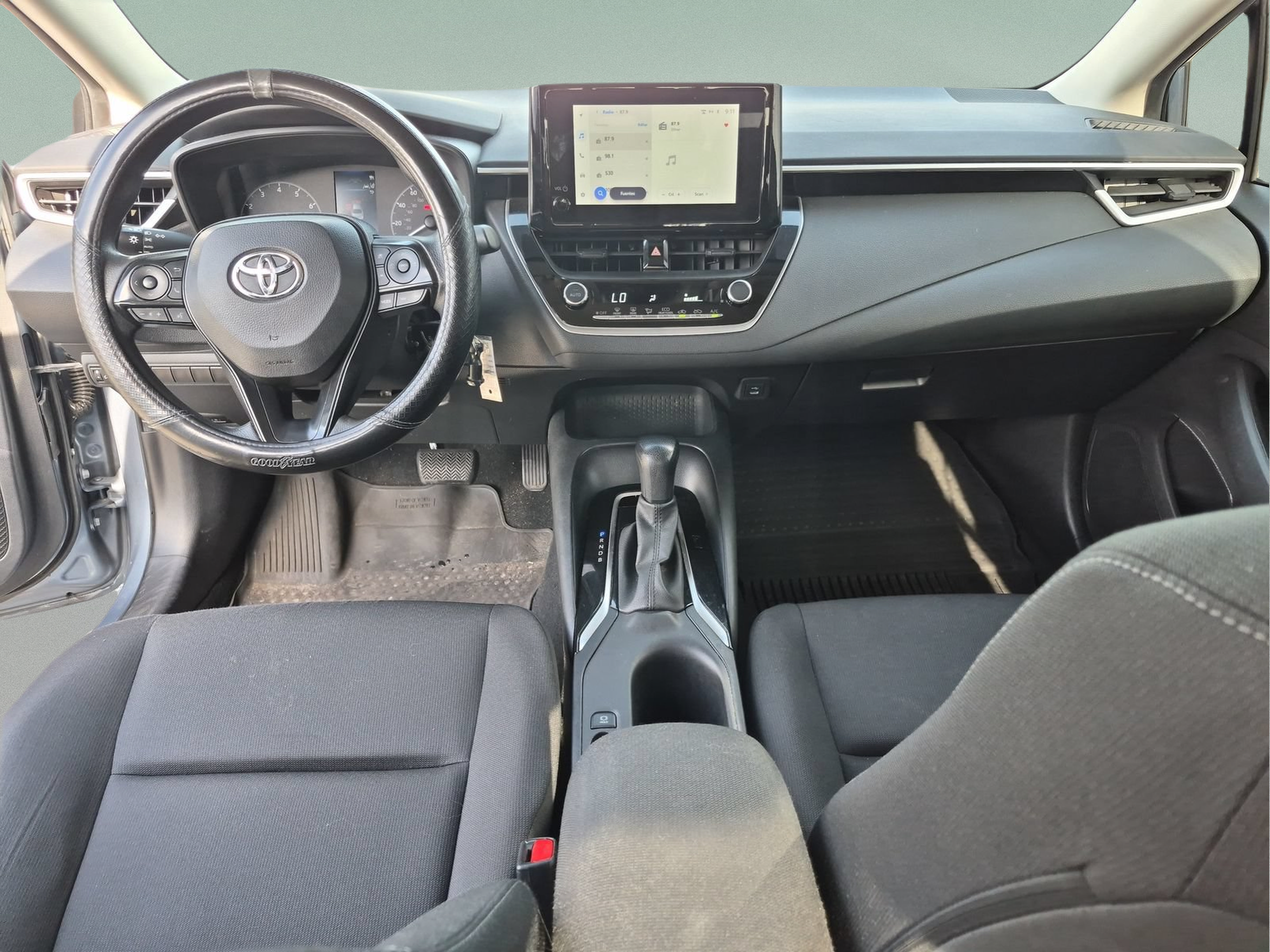 Used 2023 Toyota Corolla LE FWD image 25