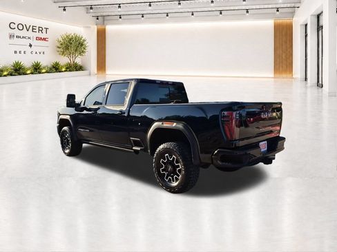 Used 2025 GMC Sierra 2500 AT4X AWD/4WD image 11