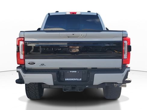 Used 2025 Ford F250 Platinum image 5