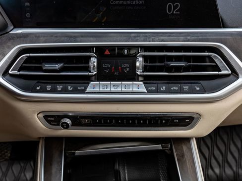 Used 2022 BMW X5 xDrive40i w/ Executive Package image 22