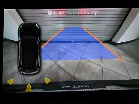 Used 2018 Porsche Macan image 30