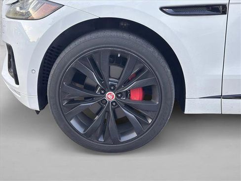 Used 2018 Jaguar F-PACE S image 29