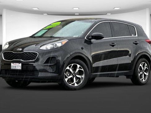 Used 2022 Kia Sportage LX image 2