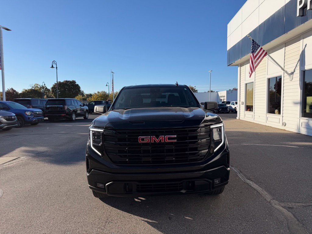 Used 2025 GMC Sierra 1500 Elevation AWD/4WD image 2