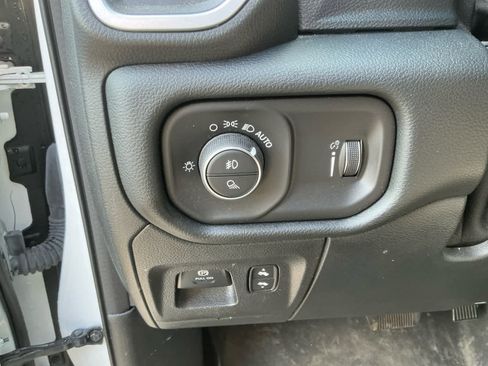 Used 2021 RAM 1500 Big Horn image 23