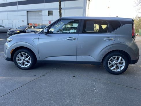 Used 2024 Kia Soul LX w/ Option Group 015 image 7