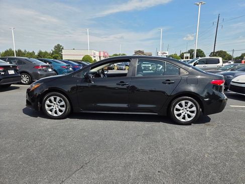 Used 2022 Toyota Corolla LE FWD image 4