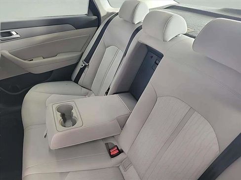 Used 2016 Hyundai Sonata SE image 18
