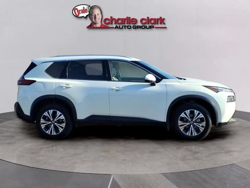 Used 2021 Nissan Rogue SV w/ Premium Package FWD image 7