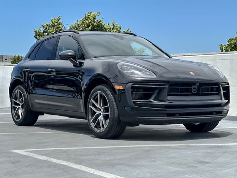 Certified 2024 Porsche Macan S AWD/4WD image 10