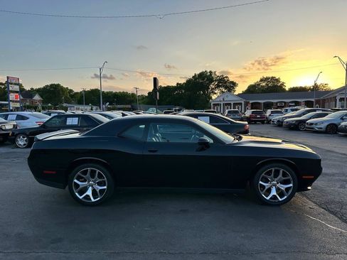 Used 2016 Dodge Challenger SXT Plus RWD image 11