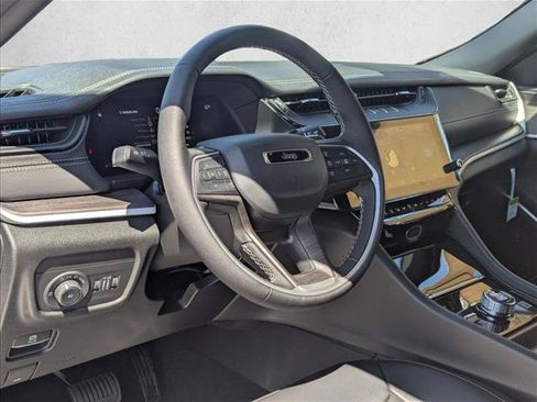 New 2026 Jeep Grand Cherokee Limited AWD/4WD image 3