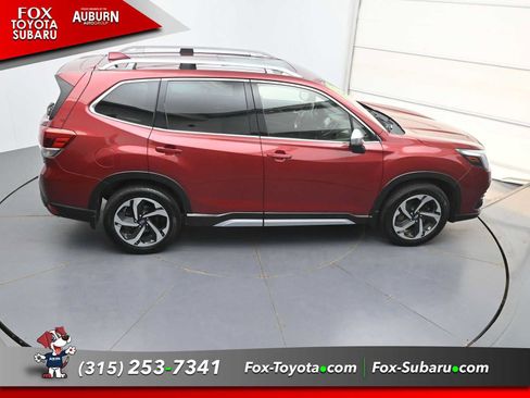 Used 2023 Subaru Forester Touring AWD/4WD image 31