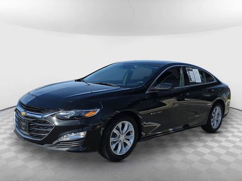 Used 2024 Chevrolet Malibu LT image 2