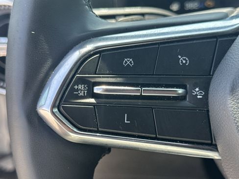 Used 2025 Chevrolet Equinox LT FWD image 24
