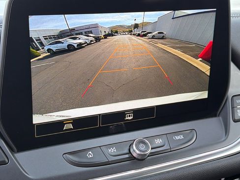 Used 2023 Chevrolet Blazer LT AWD/4WD image 16