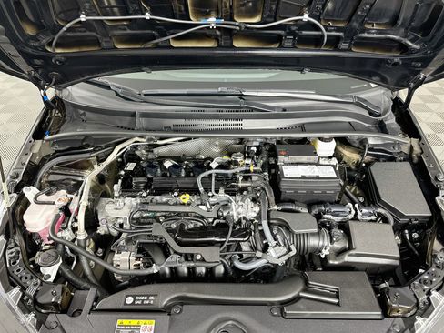 Used 2025 Toyota Corolla LE FWD image 30