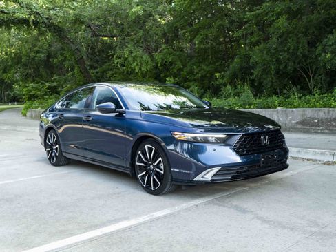 Certified 2024 Honda Accord Touring image 2