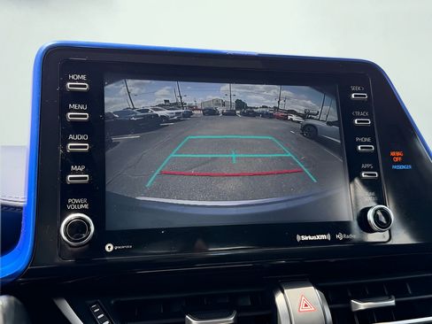 Used 2020 Toyota C-HR XLE FWD image 43