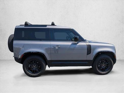 Used 2022 Land Rover Defender 90 X-Dynamic S AWD/4WD image 4