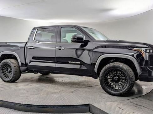 Used 2024 Toyota Tundra Limited AWD/4WD image 7