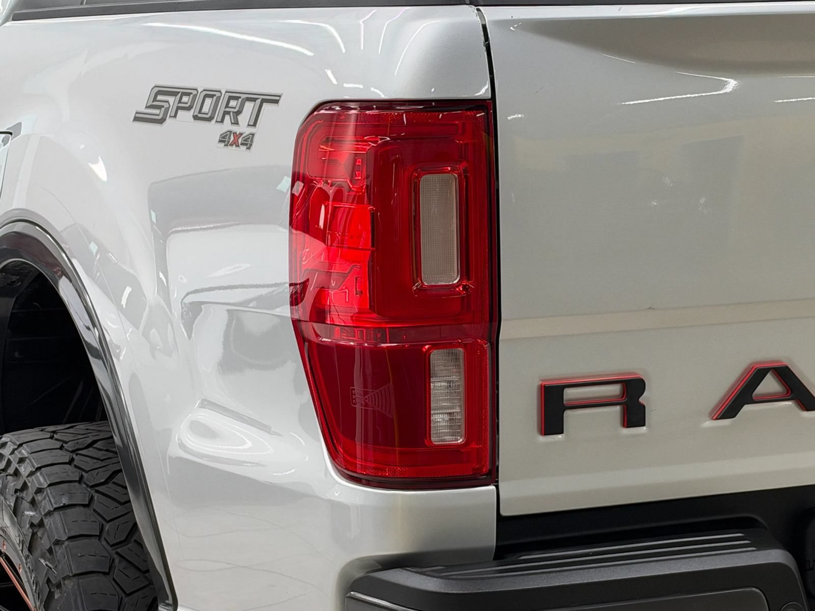 Used 2019 Ford Ranger XLT w/ Equipment Group 302A Luxury AWD/4WD image 12