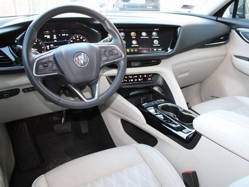 Used 2022 Buick Envision Avenir w/ Technology Package II image 5