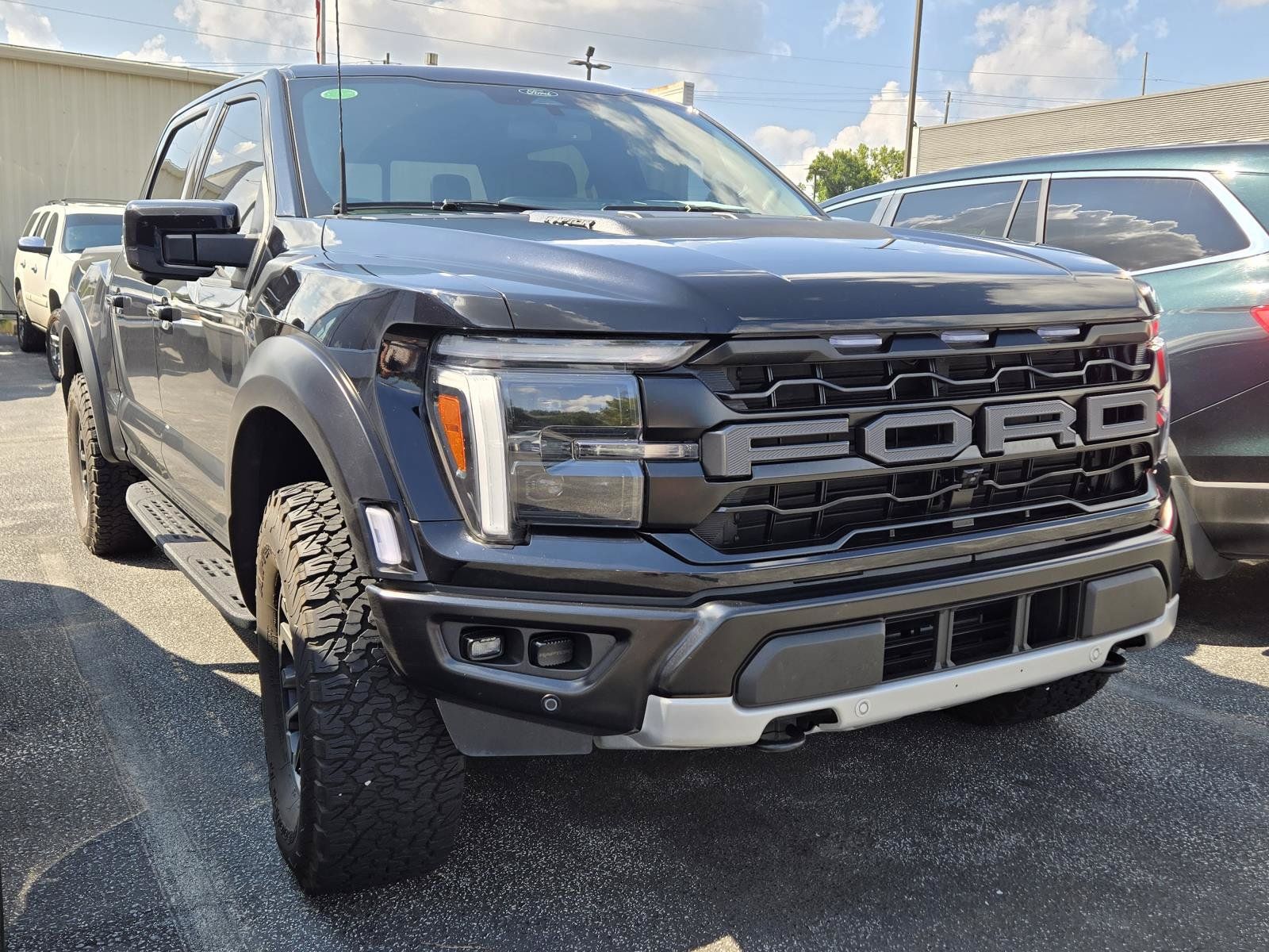 Used 2025 Ford F150 Raptor AWD/4WD image 3