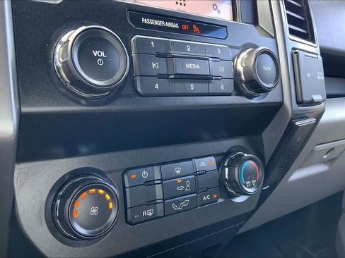 Used 2019 Ford F150 XLT w/ Trailer Tow Package image 31