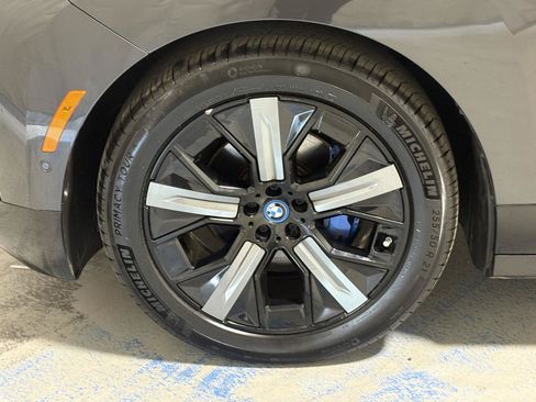 Used 2023 BMW iX xDrive50 w/ Premium Package AWD/4WD image 35