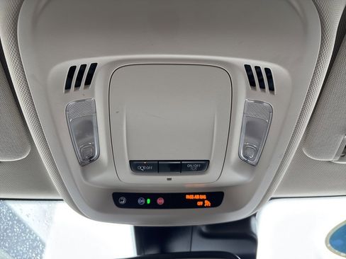 Certified 2023 Buick Envision Preferred image 32