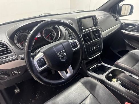 Used 2019 Dodge Grand Caravan GT FWD image 13