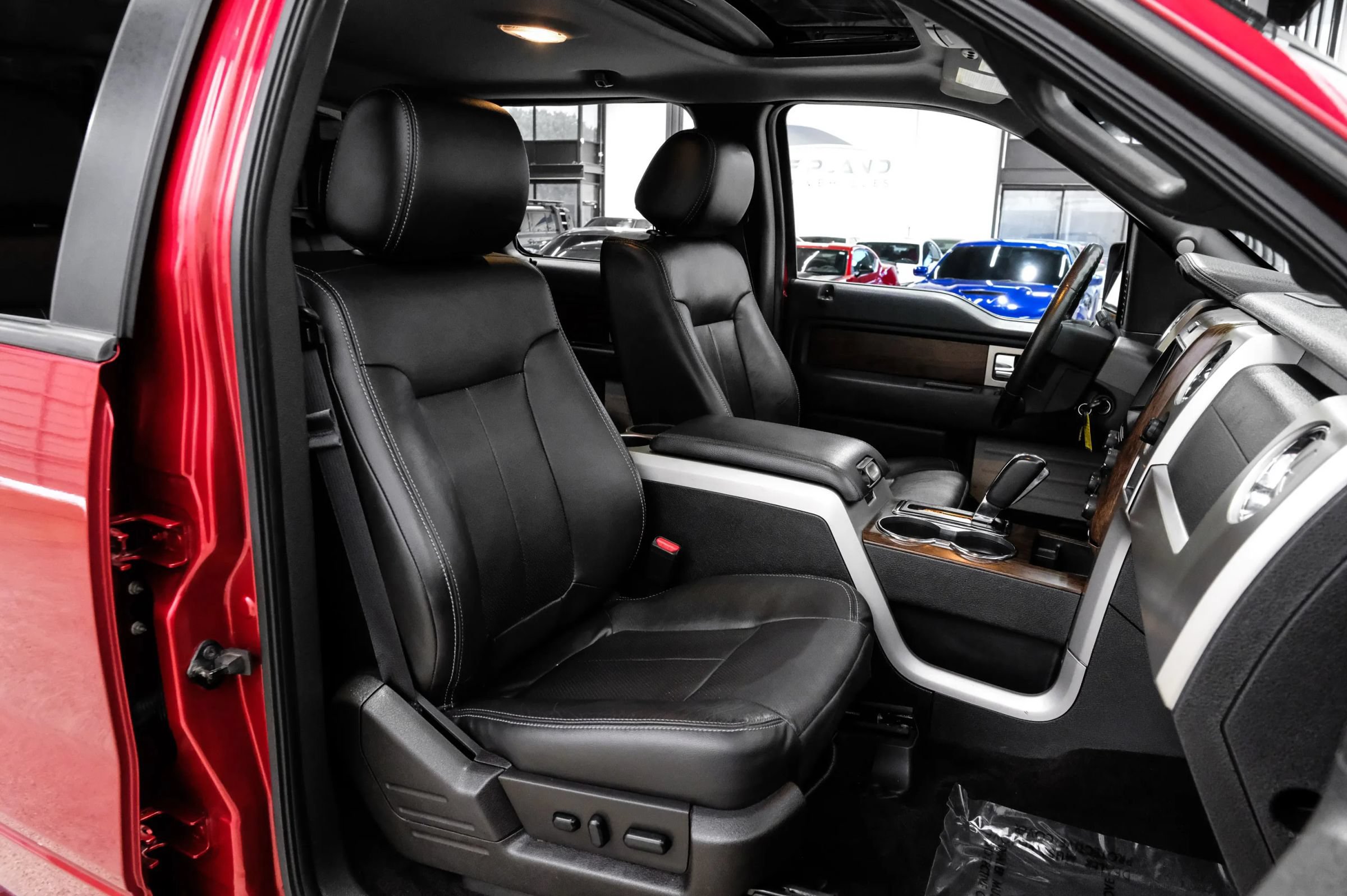 Used 2014 Ford F150 Lariat w/ Equipment Group 502A Luxury AWD/4WD image 38