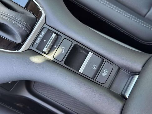 Certified 2025 Honda HR-V EX-L image 29
