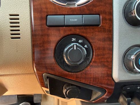 Used 2013 Ford F350 King Ranch w/ FX4 Off Road Pkg AWD/4WD image 34