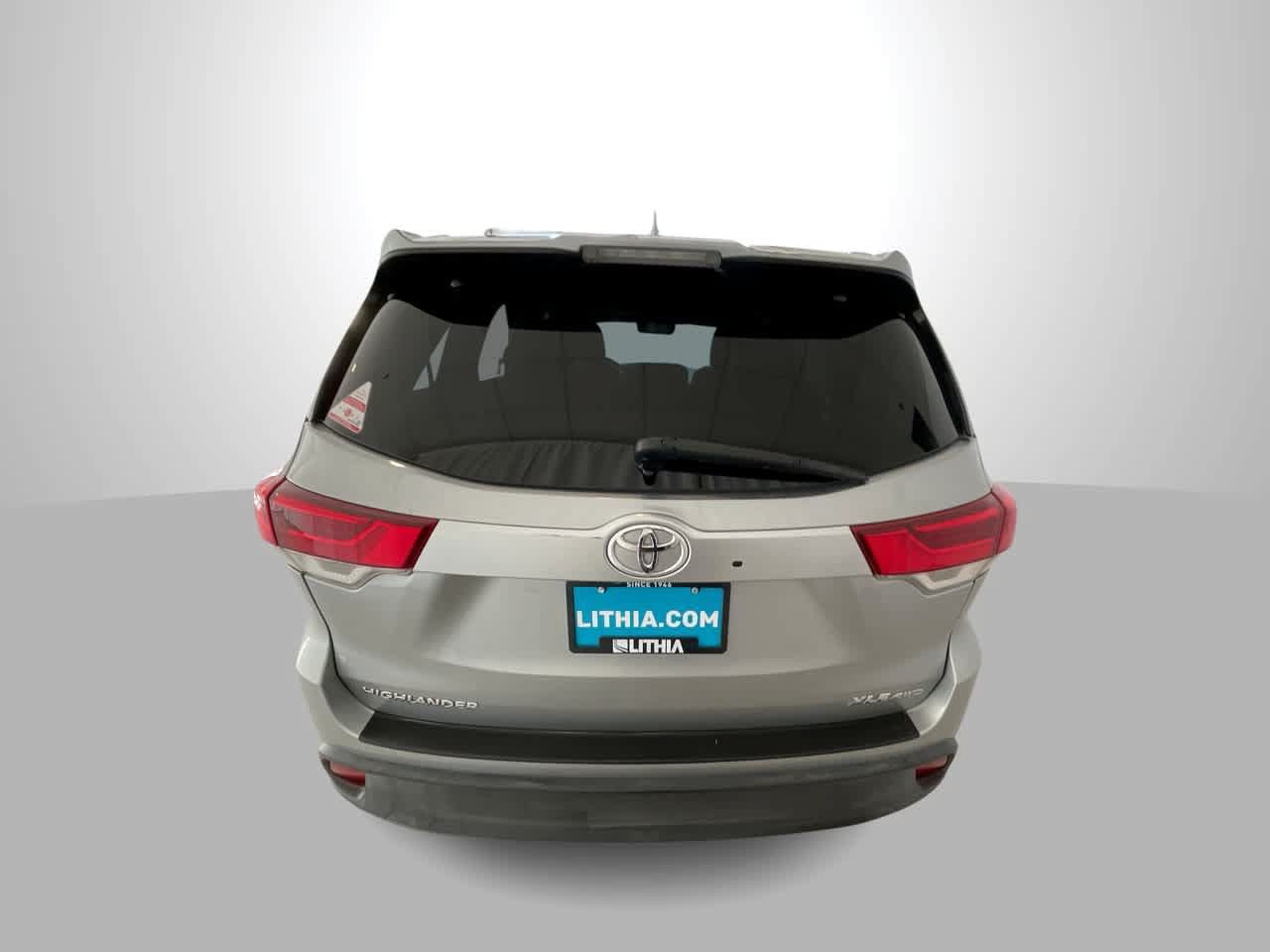 Used 2018 Toyota Highlander XLE AWD/4WD image 7