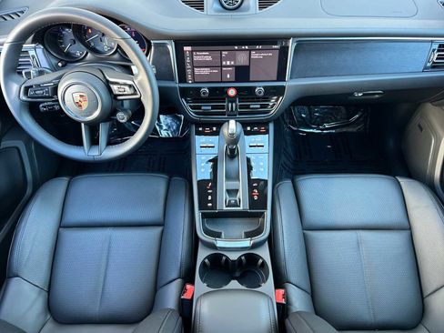 New 2026 Porsche Macan GTS image 6