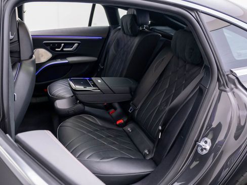 Certified 2023 Mercedes-Benz EQS 580 4MATIC Sedan image 21