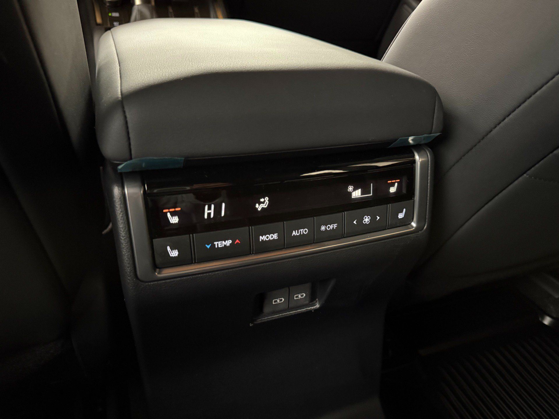 Used 2025 Lexus GX 550 w/ Accessory Package (2T) AWD/4WD image 28