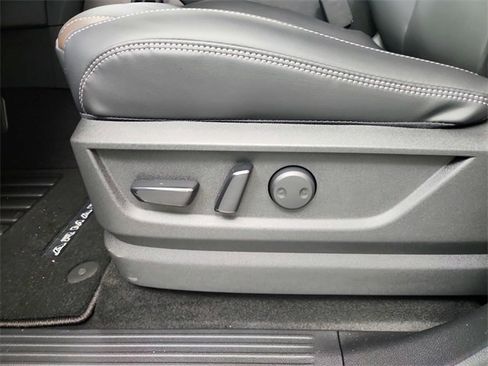 New 2026 Nissan Armada SL image 20