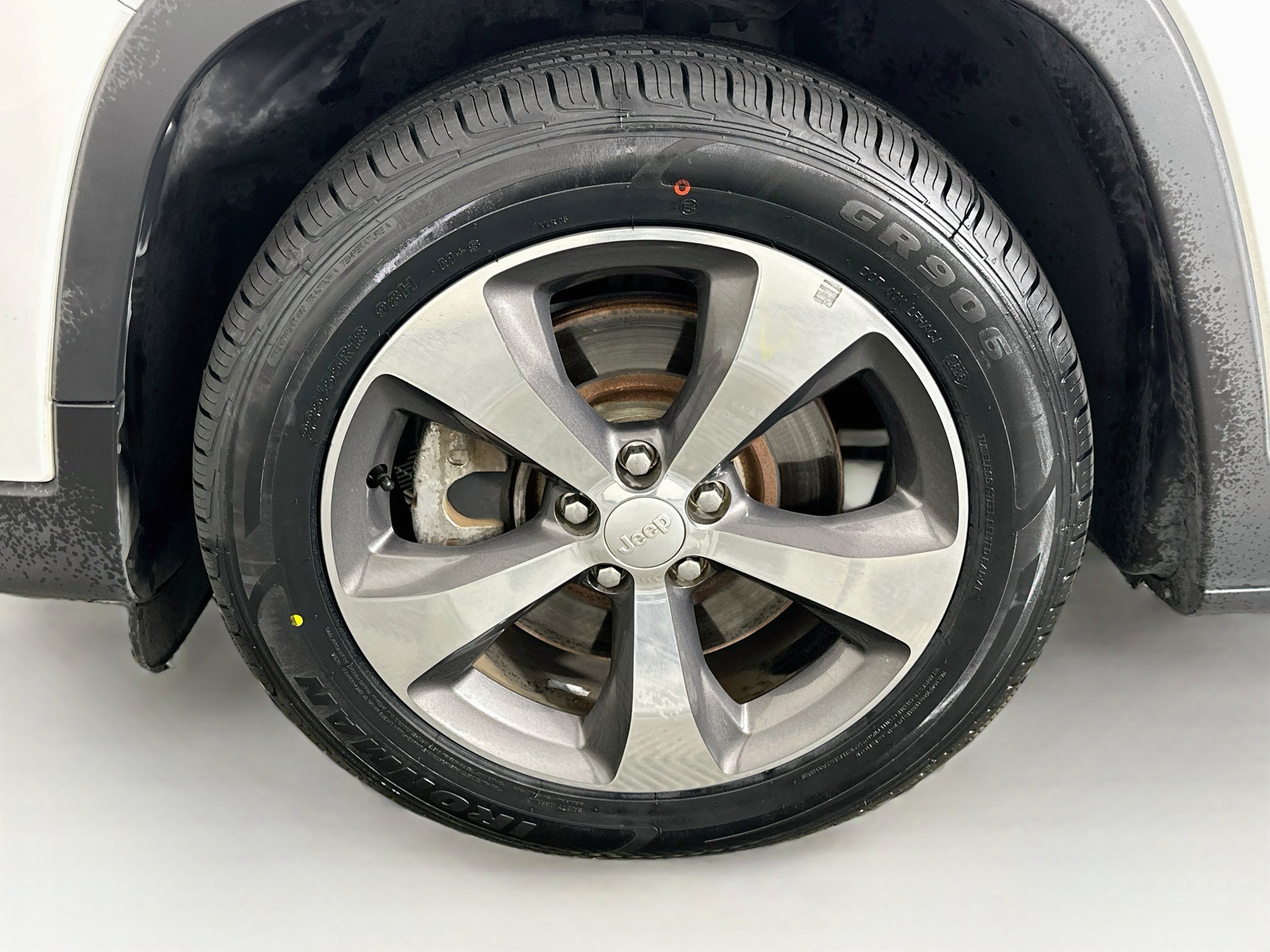 Used 2019 Jeep Cherokee Limited FWD image 11