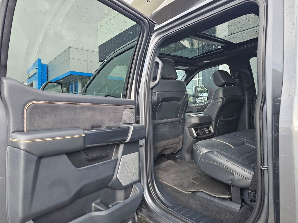 Used 2024 Ford F250 Platinum AWD/4WD image 19