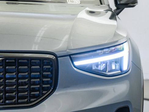 Certified 2023 Volvo XC40 B5 Plus w/ Protection Package Premier AWD/4WD image 9