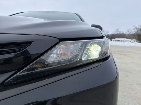 Used 2022 Toyota Camry SE image 34