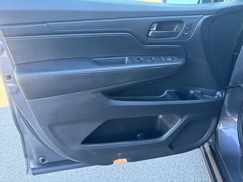 Certified 2024 Honda Odyssey EX-L image 9