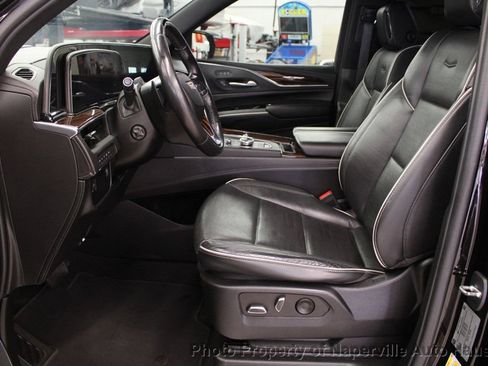 Used 2023 Cadillac Escalade ESV Premium Luxury AWD/4WD image 11