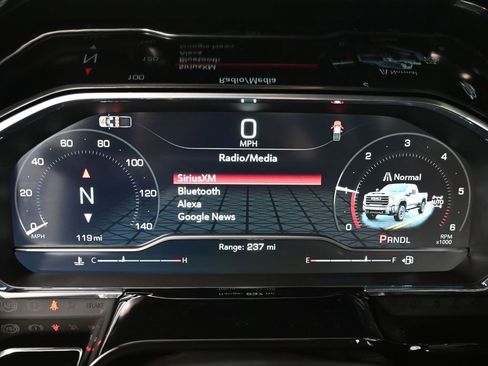 Used 2025 GMC Sierra 2500 SLE image 31