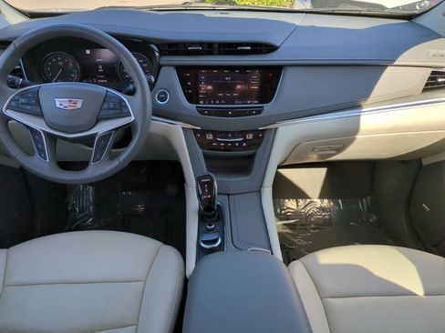 Used 2021 Cadillac XT5 Premium Luxury image 13