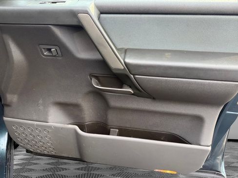 Used 2006 Nissan Titan SE image 12